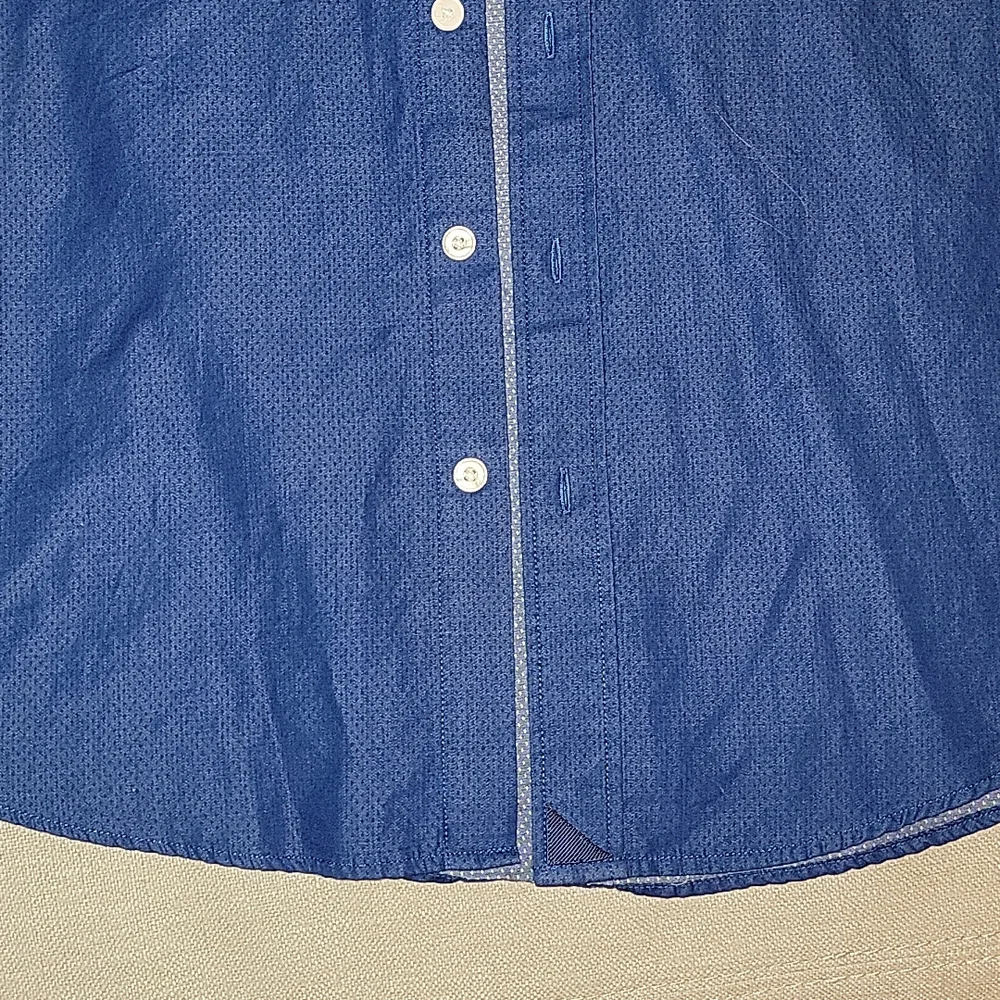 Untuckit button down👕 - Picture 4 of 7